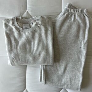 Aritzia Gray Sweatshirt